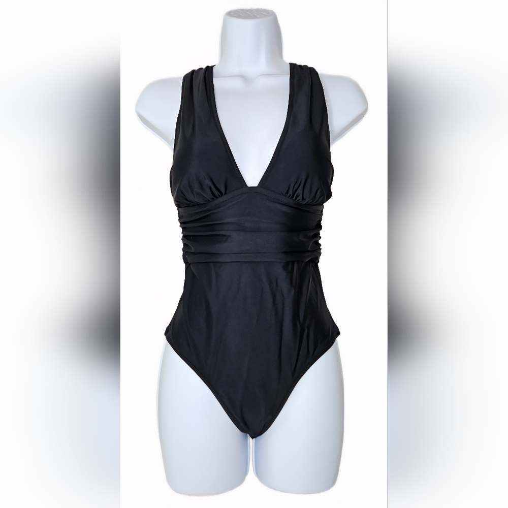NWT Cupshe Women's One-Piece V-Neck Ruched Cross Back Swimsuit Black Size S